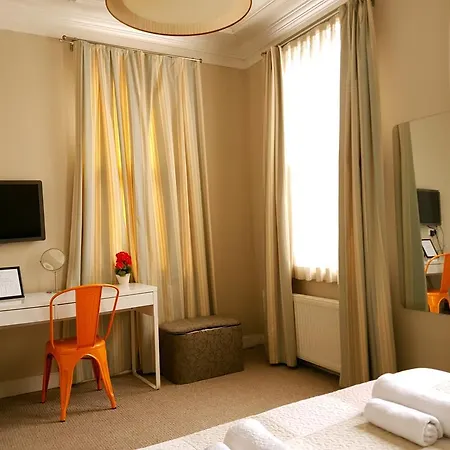 Zenka Hotel 2*